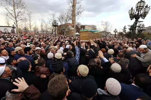 Bediüzzaman'ın Talebesi Said Özdemir, Son Yolculuğuna Uğurlandı