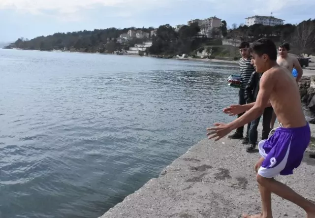 Sinop'ta Şubat Ayında Deniz Keyfi Sinop'ta Şubat Ayında Deniz Keyfi
