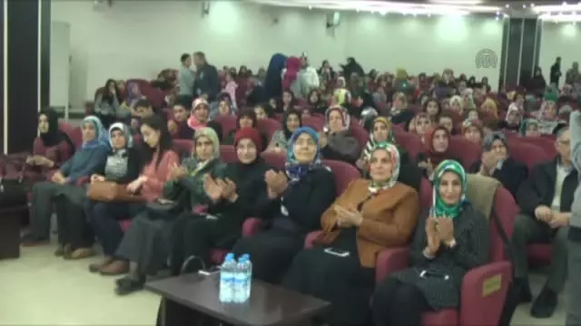 Şubat Hiç Bin Yıl Sürer Mi? Konferansı