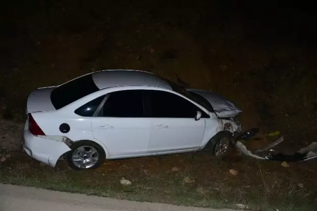 Tokat'ta Otomobil Şarampole Uçtu: 3 Yaralı Tokat'ta Otomobil Şarampole Uçtu: 3 Yaralı