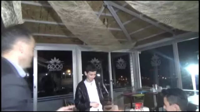 İkiz Kardeşlerin Doğum Günü Mutluluğu İkiz Kardeşlerin Doğum Günü Mutluluğu