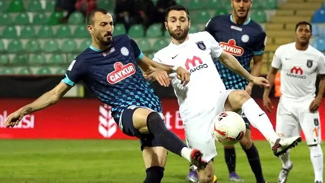 Çaykur Rizespor, Türkiye Kupası'nda Yarı Finale Yükseldi Çaykur Rizespor, Türkiye Kupası'nda Yarı Finale Yükseldi