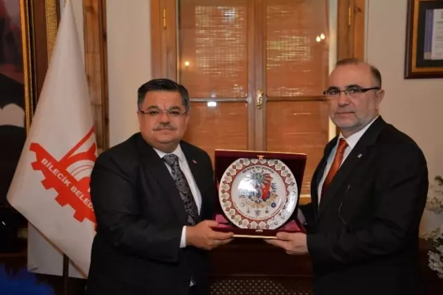 Muhasebecilerden Belediye Başkanı Selim Yağcı'ya Ziyaret Muhasebecilerden Belediye Başkanı Selim Yağcı'ya Ziyaret