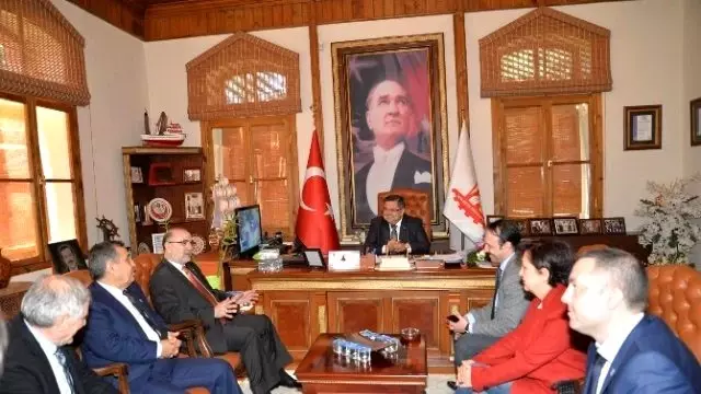 Muhasebecilerden Belediye Başkanı Selim Yağcı'ya Ziyaret Muhasebecilerden Belediye Başkanı Selim Yağcı'ya Ziyaret