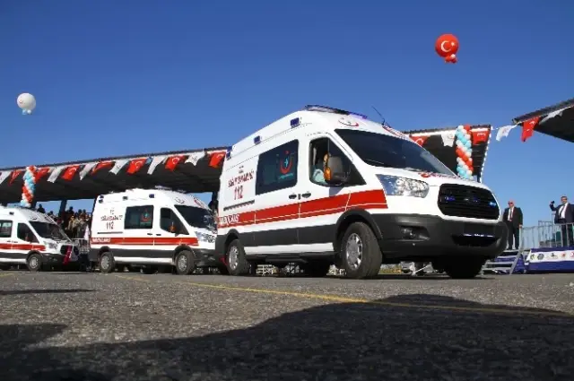 836 Ambulansın Üçüncü Dağıtımı Samsun'da Yapıldı 836 Ambulansın Üçüncü Dağıtımı Samsun'da Yapıldı