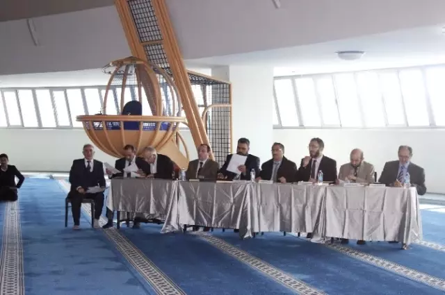 Ezan ve Kur'an Okuma Yarışması Yapıldı Ezan ve Kur'an Okuma Yarışması Yapıldı