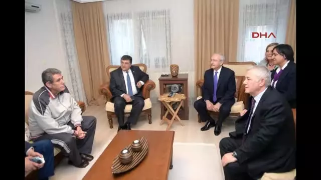 İzmir Kılıçdaroğlu, İzmir'de Hasta Ziyaretlerinde Bulundu