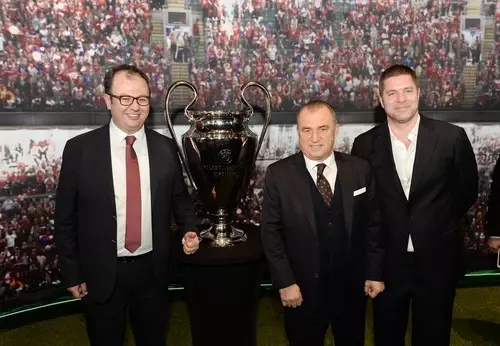 Futbol Ailesi, Goal! Sergisi'nin Açılış Davetinde Buluştu Futbol Ailesi, Goal! Sergisi'nin Açılış Davetinde Buluştu