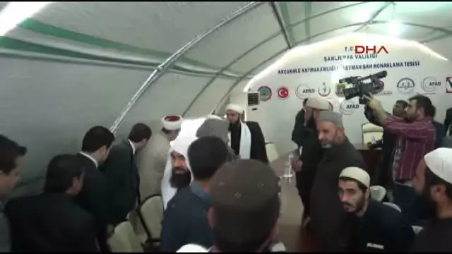 Şanlıurfa Diyanet İşleri Başkanı Görmez, Suriyelilerin Kaldığı Kampı Ziyaret Etti Şanlıurfa Diyanet İşleri Başkanı Görmez, Suriyelilerin Kaldığı Kampı Ziyaret Etti