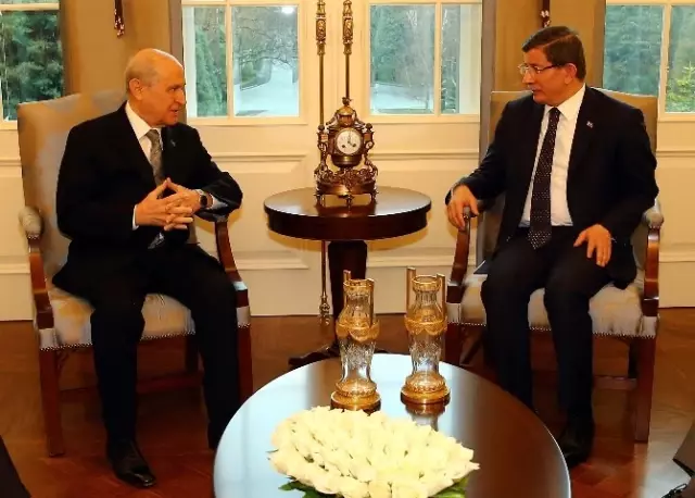 MHP Lideri Bahçeli Çankaya Köşkü'nde MHP Lideri Bahçeli Çankaya Köşkü'nde