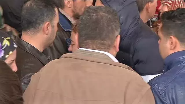 Saldırıda Yaşamını Yitiren Murat Gül, Hamide Sibel Çetinkaya, Feyza Acısu'nun Cenaze Namazı Saldırıda Yaşamını Yitiren Murat Gül, Hamide Sibel Çetinkaya, Feyza Acısu'nun Cenaze Namazı