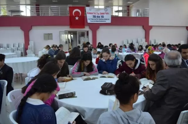 Her Ayın 10'unda Saat 10'da Kitap Okuyacaklar Her Ayın 10'unda Saat 10'da Kitap Okuyacaklar
