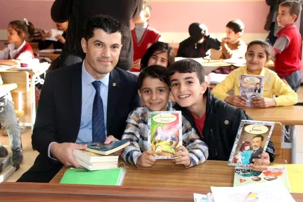 Turizimcilerden Silopi'deki Terör Mağduru Öğrencilere Kitap Yardımı