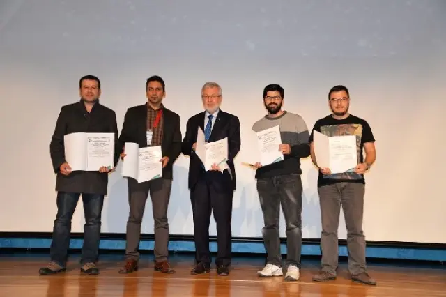 V. Bilgilendirme ve Ar-Ge Günleri'Nde Poster Ödülleri Sahiplerini Buldu V. Bilgilendirme ve Ar-Ge Günleri'Nde Poster Ödülleri Sahiplerini Buldu