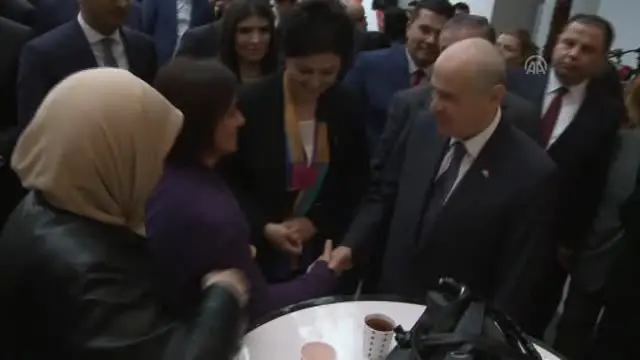 Bahçeli, Sergi Açılışına Katıldı Bahçeli, Sergi Açılışına Katıldı