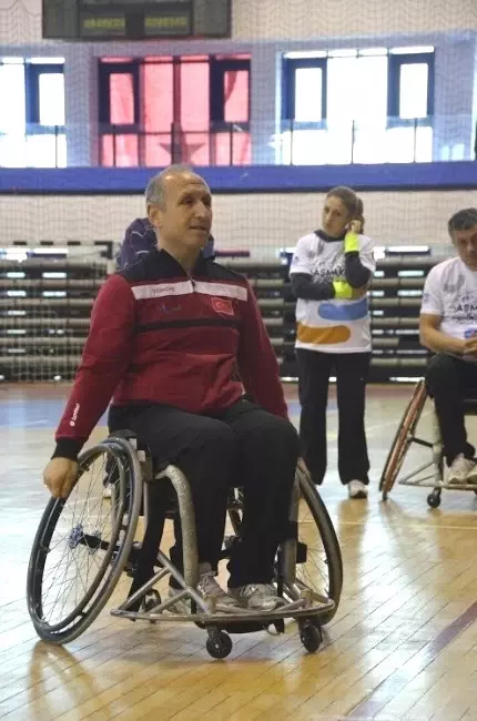 Omü'de, 'Aşmak İçin Hareket', Farkındalık Eğitimi Verildi Omü'de, 'Aşmak İçin Hareket', Farkındalık Eğitimi Verildi