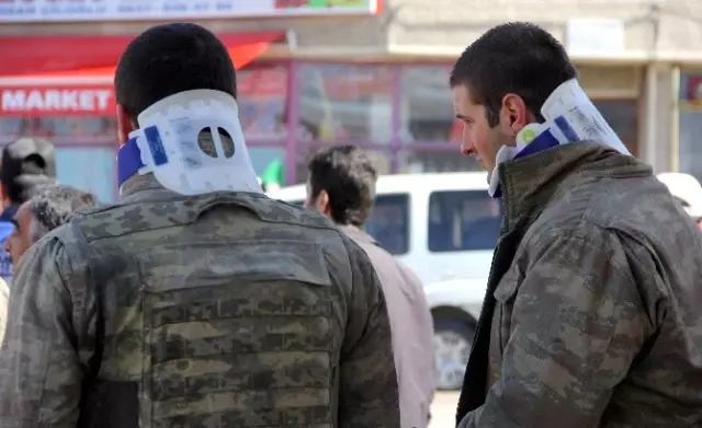Askeri Araç ile Otobüs Çarpıştı: 4'ü Asker 6 Yaralı
