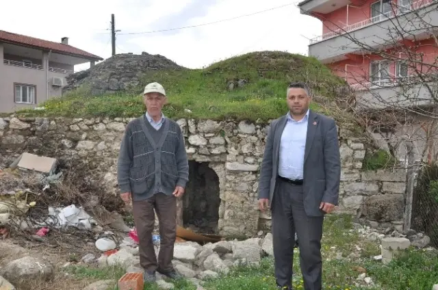 Tarihi Hamam Ayağa Kalkmayı Bekliyor Tarihi Hamam Ayağa Kalkmayı Bekliyor