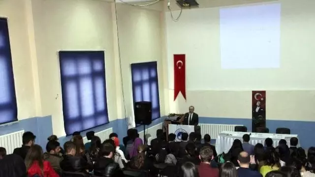 Kaymakam Keskin Üniversite Öğrencileriyle Bir Araya Geldi Kaymakam Keskin Üniversite Öğrencileriyle Bir Araya Geldi
