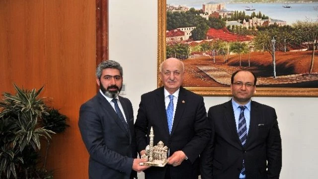 Birlik Vakfı Kars Şube Başkanı Turhan'dan Meclis Başkanına Ziyaret