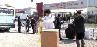 Tutuklu Akademisyenler İçin Silivri Cezaevi Önünde Özgürlük Nöbeti...