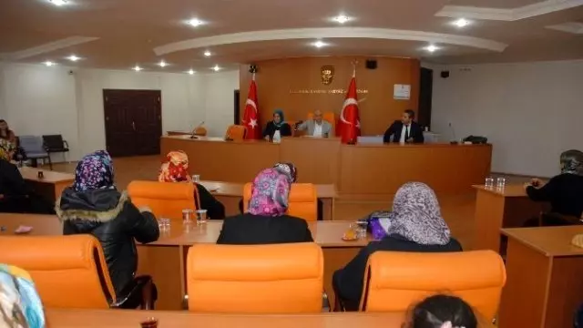 Belediye Ev Hanımlarına Karaman�ı Gezdiriyor Haber