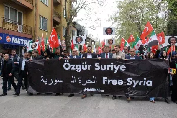 Suriye'de Ölenler İçin Yürüdüler Suriye'de Ölenler İçin Yürüdüler