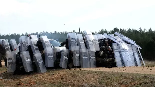 Kahramanmaraş'ta Konteyner Tepkisi Sürüyor Kahramanmaraş'ta Konteyner Tepkisi Sürüyor