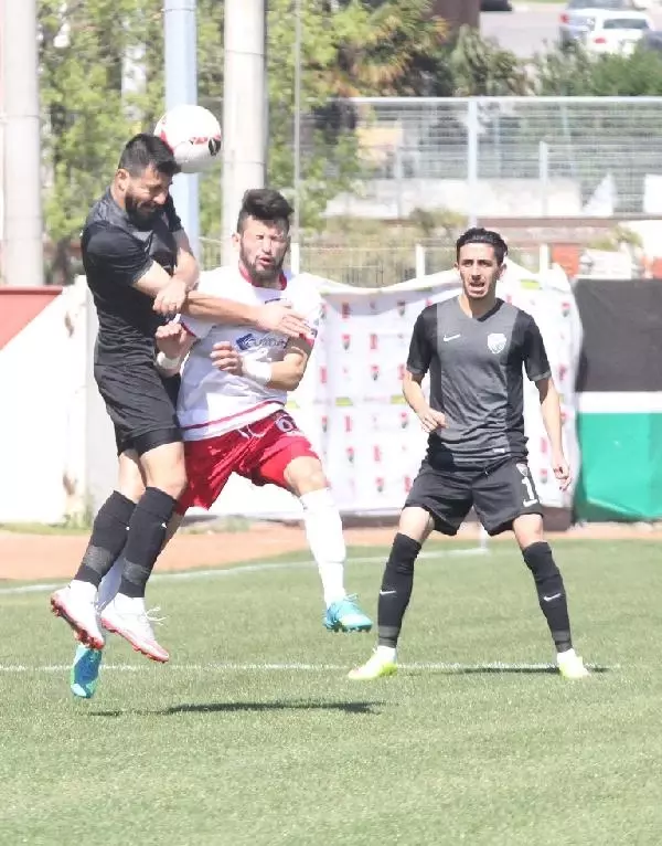 Kocaeli Birlikspor-Fatih Karagümrük: 3-0 Kocaeli Birlikspor-Fatih Karagümrük: 3-0