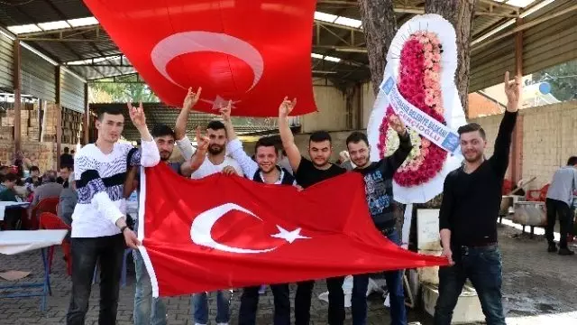 Güzelköylü Gençlerden Şehitler İçin Keşkek Hayrı Güzelköylü Gençlerden Şehitler İçin Keşkek Hayrı