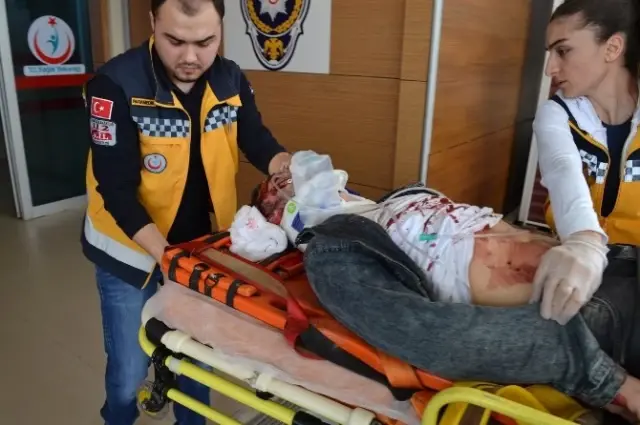 Köpeğe Çarpan Araçta Can Pazarı