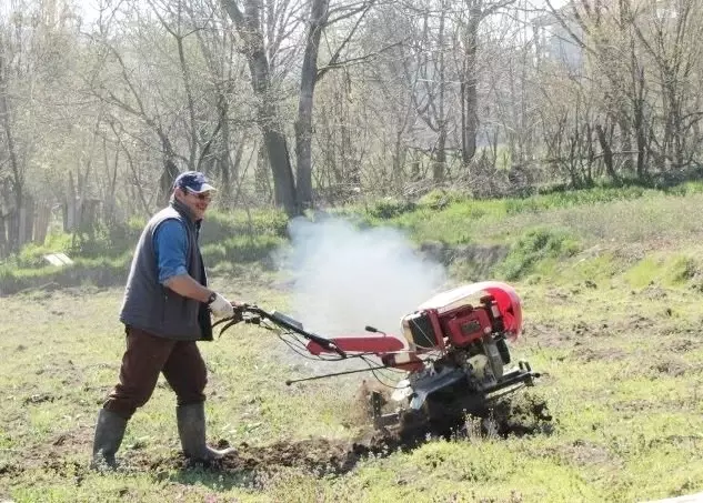 Motorlu Çapa Makineleri Tarla Sürmede Büyük Kolaylık Haberler
