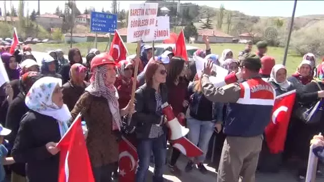 Amasya'daki Maden İşçilerinin Protestosu Devam Ediyor Amasya'daki Maden İşçilerinin Protestosu Devam Ediyor