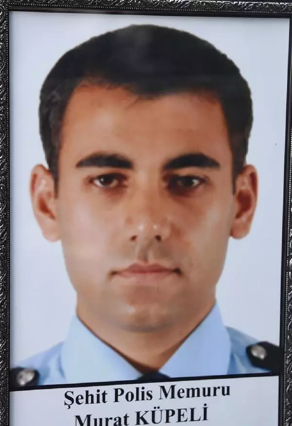 Tunceli'de Kazada Yaralanan Polis Memuru Şehit Oldu (4) Tunceli'de Kazada Yaralanan Polis Memuru Şehit Oldu (4)