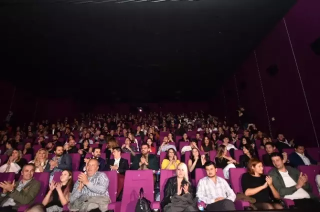 Sezonun Son Komedi Filmi Sezonun Son Komedi Filmi