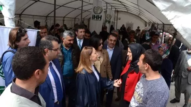 İhh'dan Yetimler İçin Kermes İhh'dan Yetimler İçin Kermes