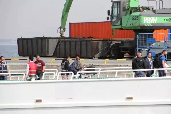 Midilli Adası'ndan Yeni Mülteci Grubu Dikili Limanı'na Geldi (3) Midilli Adası'ndan Yeni Mülteci Grubu Dikili Limanı'na Geldi (3)