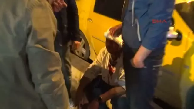 Ereğli - Laf Atma Tartışması Kavgaya Dönüştü: 1 Yaralı Ereğli - Laf Atma Tartışması Kavgaya Dönüştü: 1 Yaralı