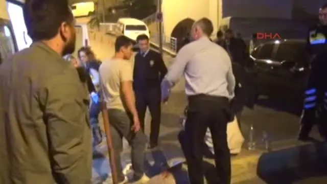 Ereğli - Laf Atma Tartışması Kavgaya Dönüştü: 1 Yaralı Ereğli - Laf Atma Tartışması Kavgaya Dönüştü: 1 Yaralı