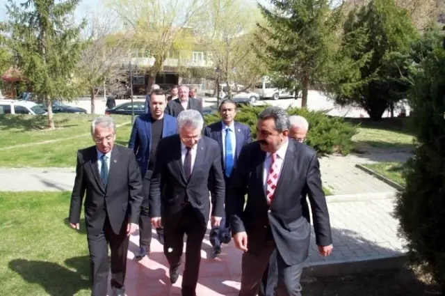 Milletvekili Karakelle'den Belde Ziyaretleri Milletvekili Karakelle'den Belde Ziyaretleri