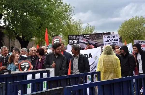 Lüleburgaz'da Termik Santralleri Protesto Yürüyüşü Lüleburgaz'da Termik Santralleri Protesto Yürüyüşü