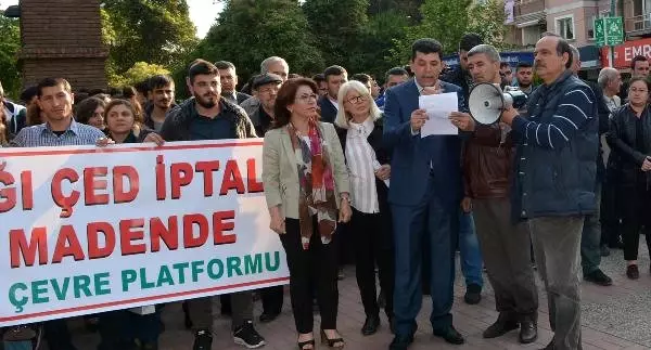 Çevrecilerin Çaldağı'nda Çed Zaferi Çevrecilerin Çaldağı'nda Çed Zaferi