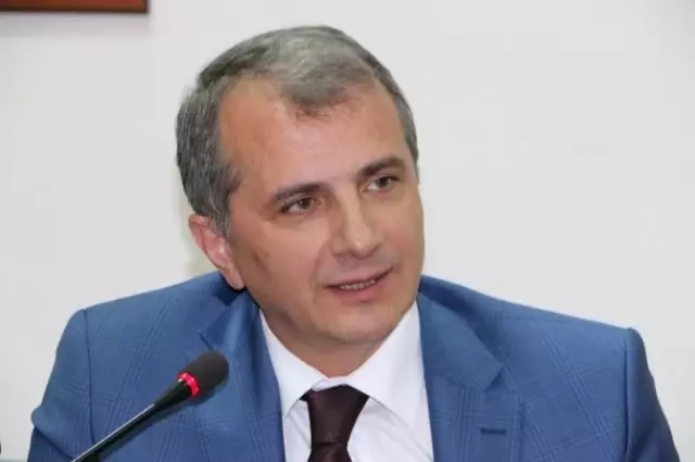 Saü Öğretim Üyesi Prof.dr. Musa Akoğlu'na 'Yılın Hekimi' Ödülü Verildi Saü Öğretim Üyesi Prof.dr. Musa Akoğlu'na 'Yılın Hekimi' Ödülü Verildi