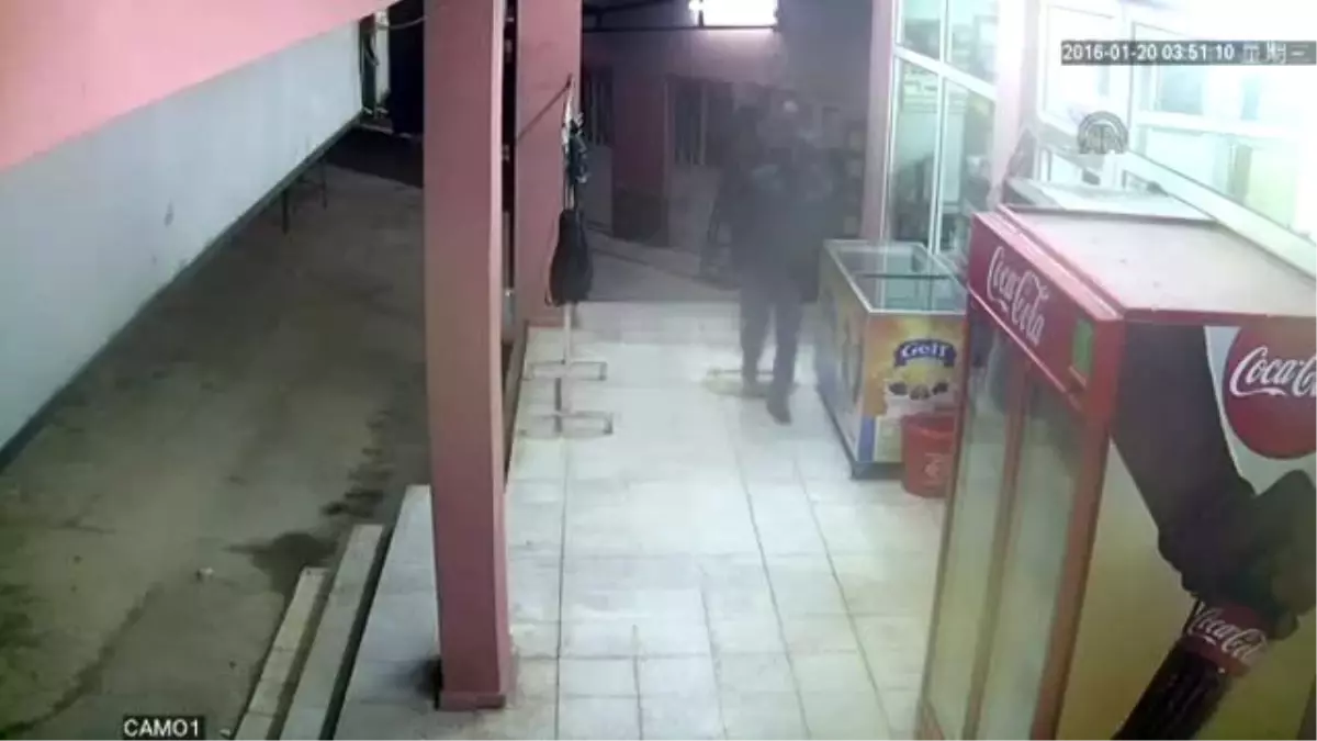 Silahlı Soygun Güvenlik Kamerasına Yansıdı