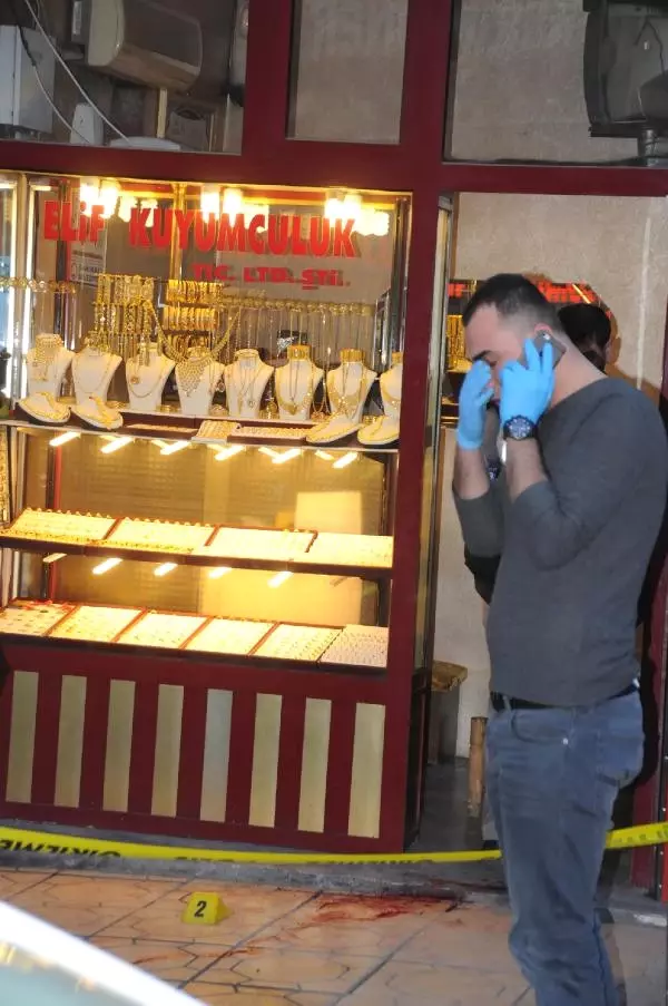 Gaziantep'te Kuyumcuda Silahlı Soygun Girişimi: 1 Yaralı Gaziantep'te Kuyumcuda Silahlı Soygun Girişimi: 1 Yaralı