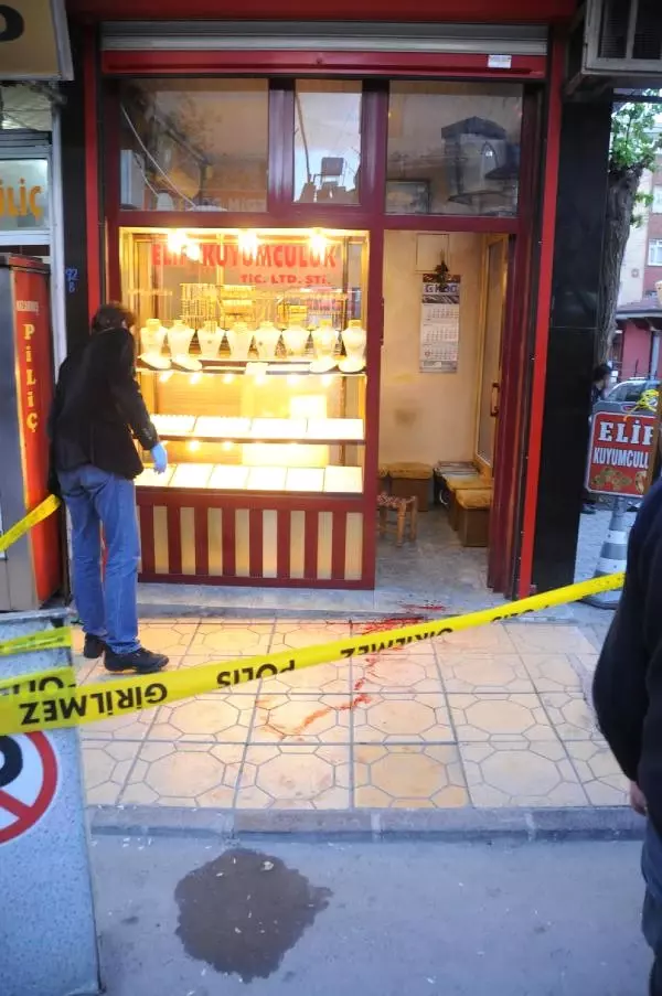 Gaziantep'te Kuyumcuda Silahlı Soygun Girişimi: 1 Yaralı Gaziantep'te Kuyumcuda Silahlı Soygun Girişimi: 1 Yaralı