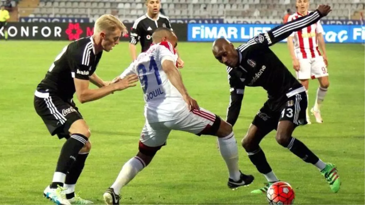 Beşiktaş, Deplasmanda Sivasspor'u 2-1 Yendi