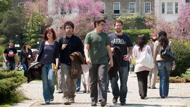 Üniversiteliler 'Kariyer Şenliği'ne Davetli Üniversiteliler 'Kariyer Şenliği'ne Davetli