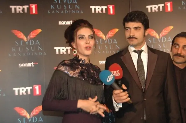 Sevda Kuşun Kanadında' Ekibi Ankara'da Gala Yaptı Sevda Kuşun Kanadında' Ekibi Ankara'da Gala Yaptı