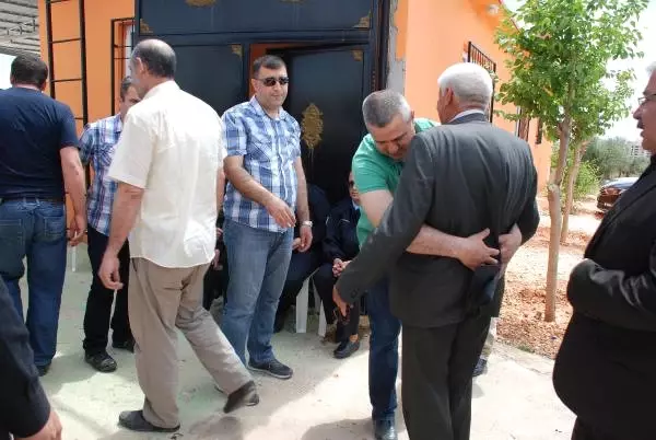Nizip'te 2 Aile Arasındaki Kan Davası Barışla Sonuçlandı Nizip'te 2 Aile Arasındaki Kan Davası Barışla Sonuçlandı